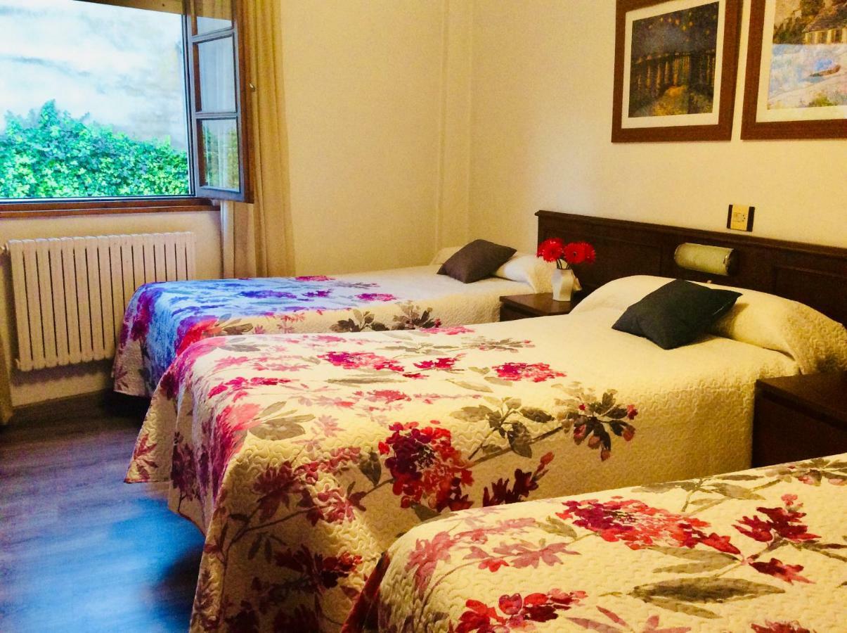 Hotel La Bilbaina De Vegadeo Eksteriør bilde